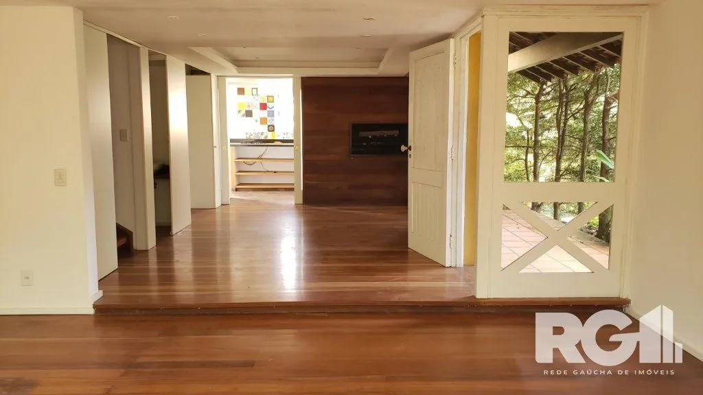 Imagem VENDA - ÓTIMA CASA EM CONDOMÍNIO NA ZONA SUL