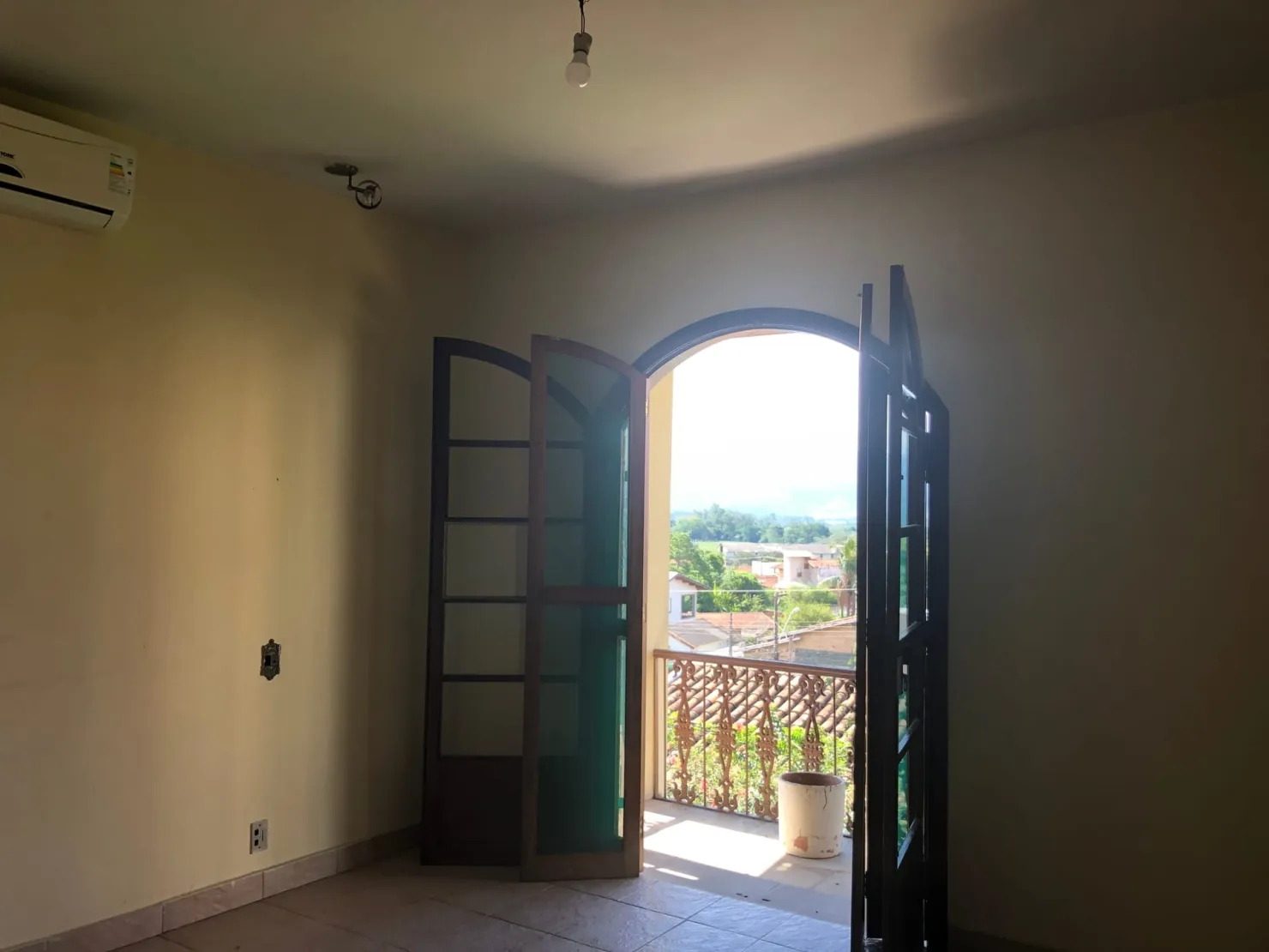 Imagem Comercial à venda 4 Quartos, 2 Suites, 8 Vagas, 786M², Jardim Boa Vista, Pindamonhangaba - SP