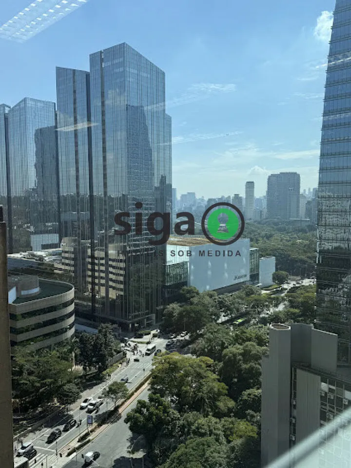 Imagem Sala Comercial de 212m² com 8 Vagas no Edifício Francisco Mellão.