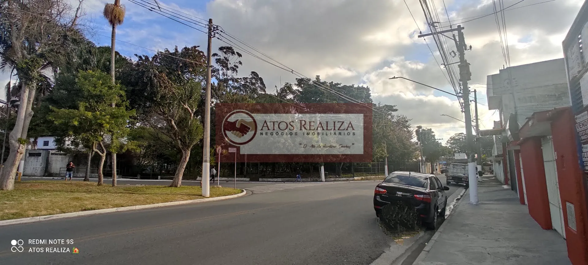 Imagem Prédio inteiro comercial em Veleiros - São Paulo