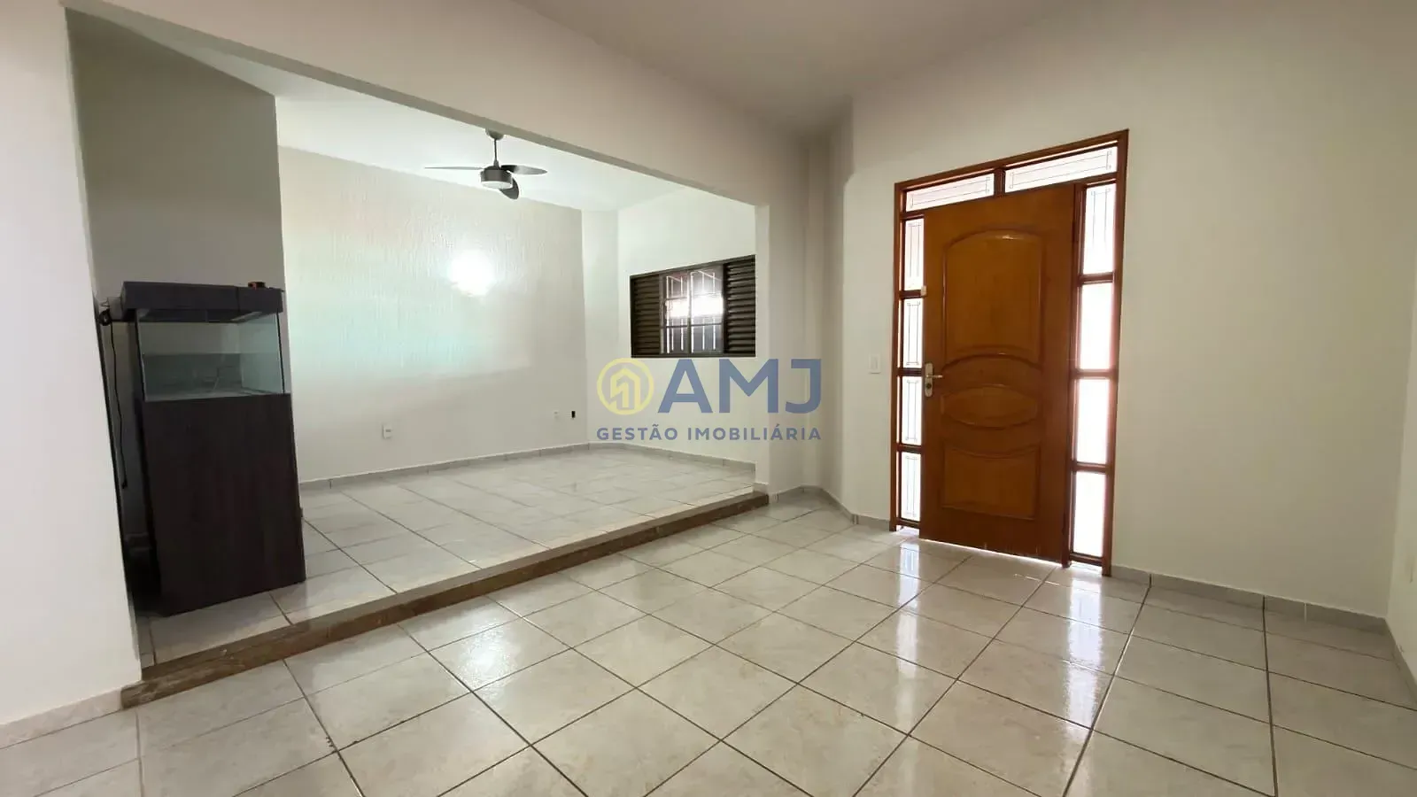 Imagem SOBRADO AMPLO À VENDA | VILA LUCY - GOIÂNIA
