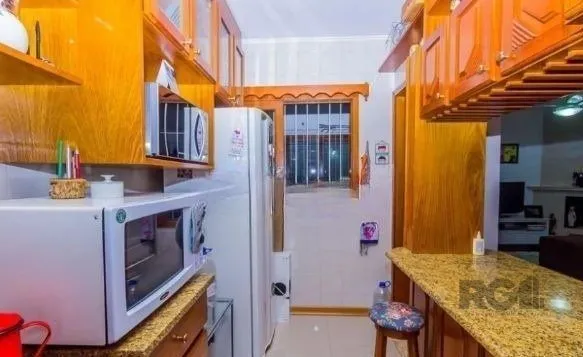 Imagem Casa com 7 Quartos e 6 vagas à Venda, 470 m² no Bairro Petrópolis