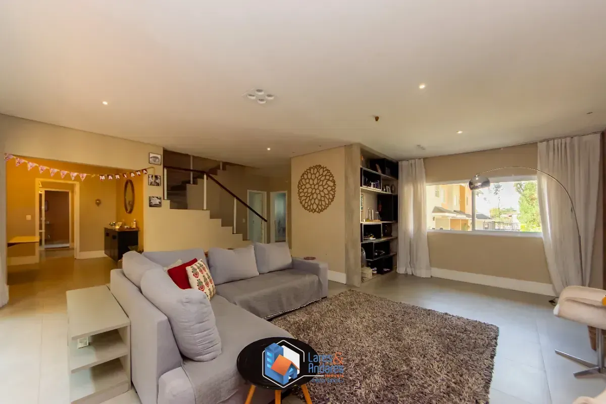 Imagem Casa no condomínio Solar dos Manacás para venda com 5 quartos, sendo 5 suítes, 428m²