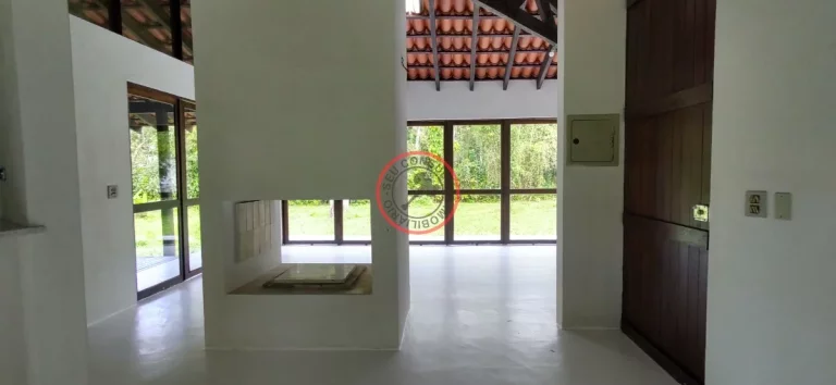 Imagem CASA AMPLA AREJADA E BEM ILUMINADA ,INSERIDA NA MATA ATLANTICA COM 2 PAVIMENTOS TERRENO DE 2000MT A 10 MINUTOS DE CAMBURY/BALEIA