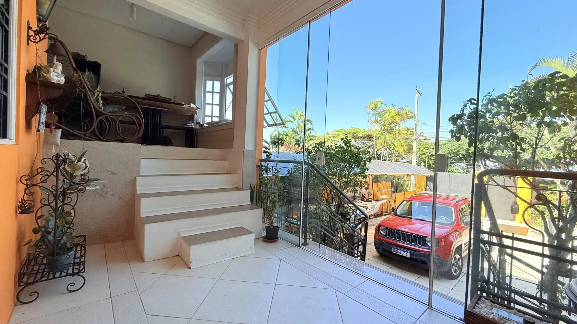 Imagem Casa Residencial 3 dormitórios com Piscina na Vila Assunção em Porto Alegre RS