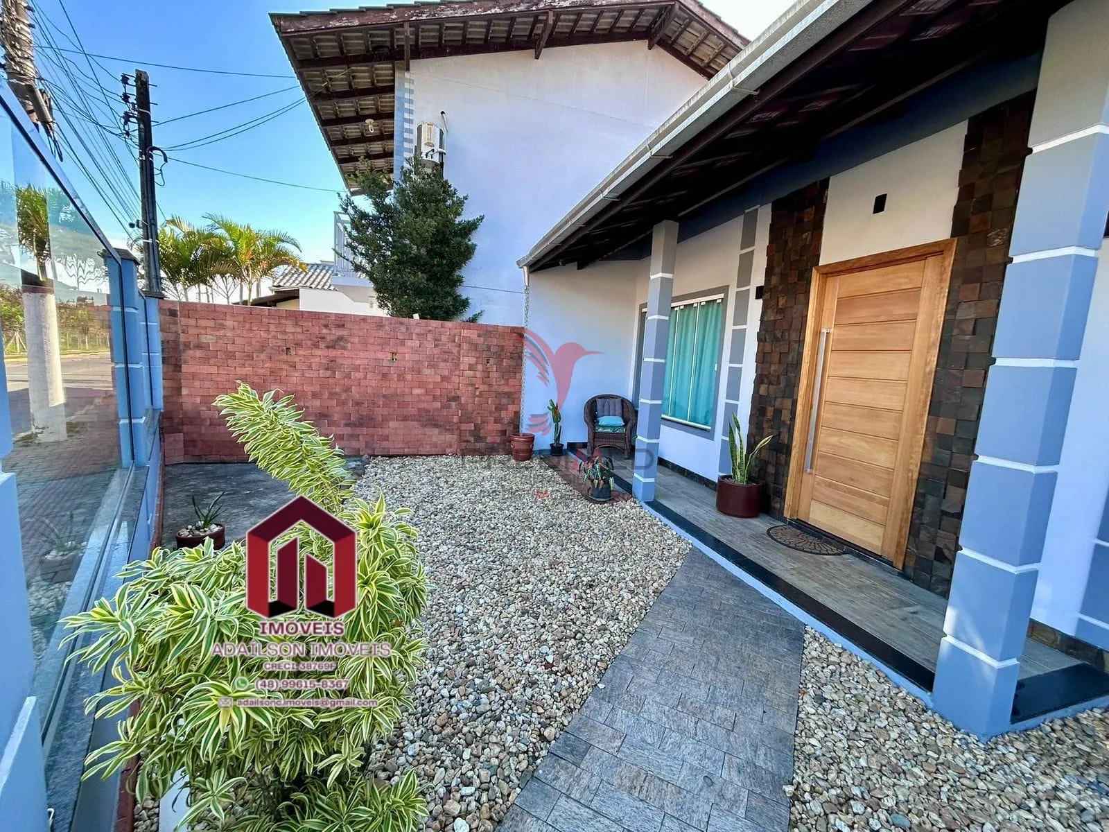 Imagem Casa Porteira Fechada à Venda em Balneário Piçarras/SC Brasil
