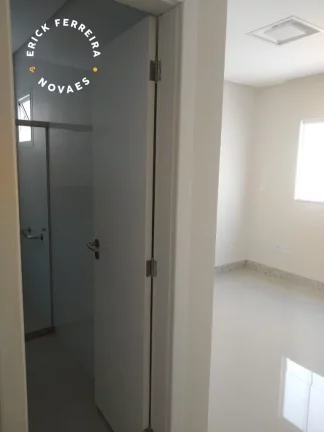 Imagem Belíssima casa duplex composta de 3 suítes área de lazer com piscina e churrasqueira em finíssimo acabamento.