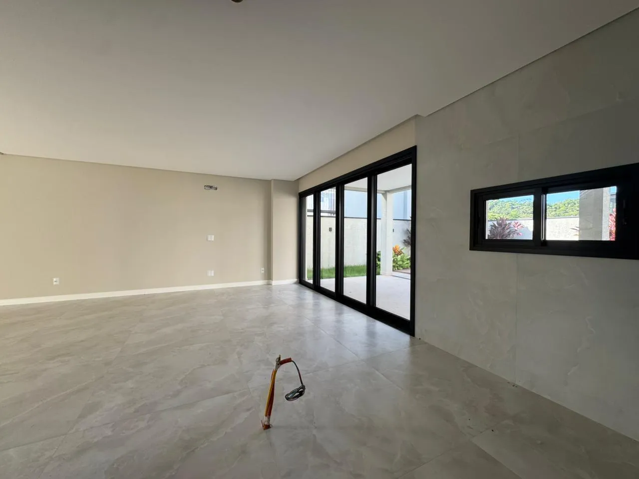 Imagem Casa à venda com 265m2 por R$ 3.165.000,00