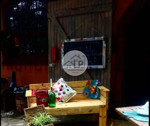 Imagem Hotel / Pousada / Chalé de 9 quartos, no bairro Parque São Vicente, em Petrópolis