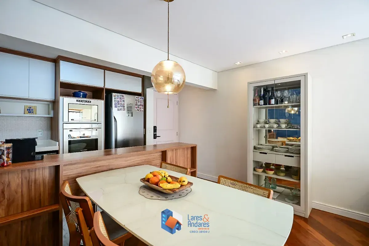 Imagem Apartamento para venda em Moema com 2 quartos, sendo 1 suíte, 72m²