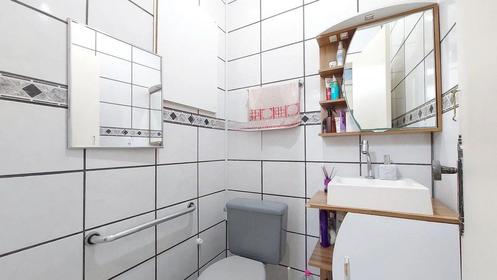 Imagem Casa com 3 dormitórios á venda no Bairro Sarandi, Porto Alegre