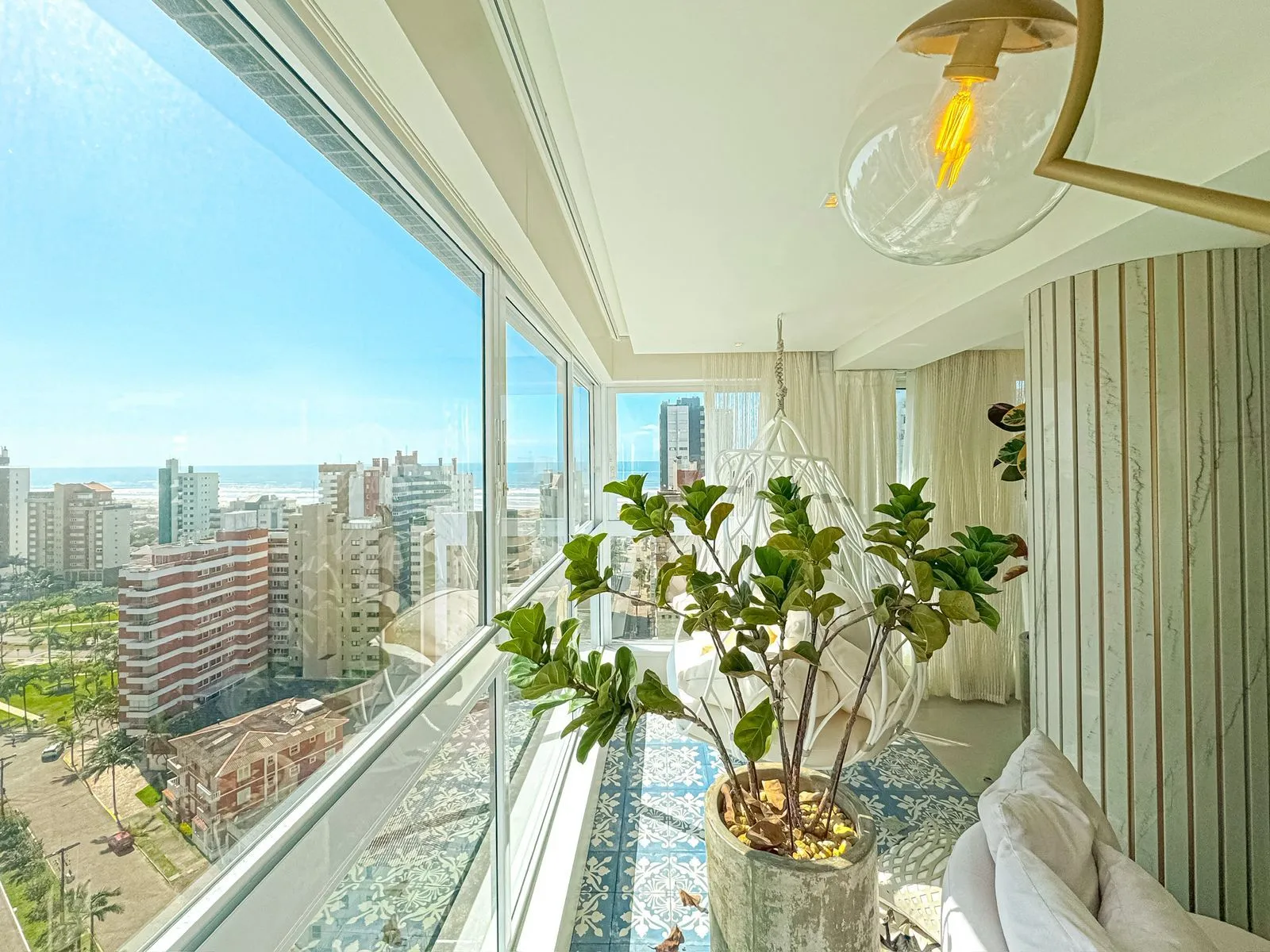 Imagem Cobertura à venda em Torres, Centro, com 3 quartos, 258m2