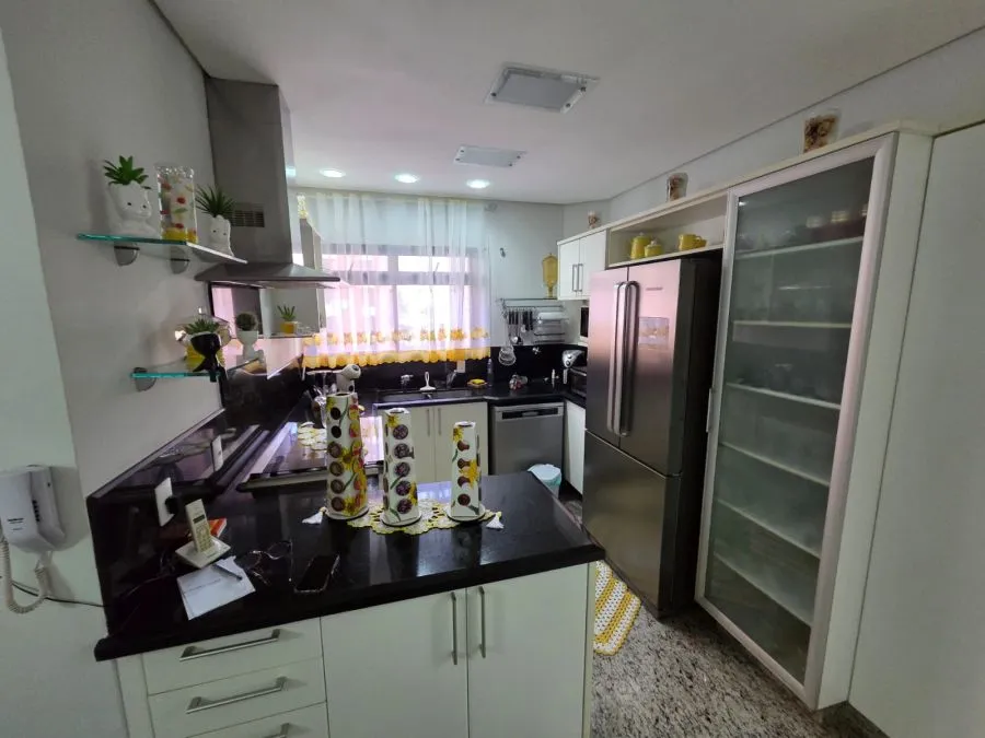 Imagem Excelente Oportunidade de Alto Padrão com 188 m2 .4 dorm.