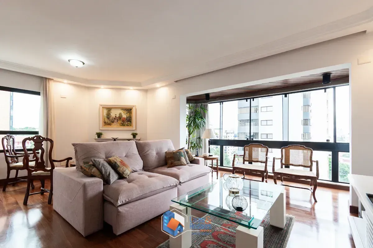 Foto do imóvel Apartamento para venda em Moema com 4 quartos, sendo 3 suítes, 164m² em Avenida Jurucê