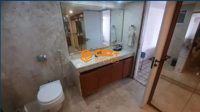 Imagem Vendo/Alugo Cobertura Triplex 382m² com 5 Quartos sendo 2 Suítes, NA JEQUITINHON
