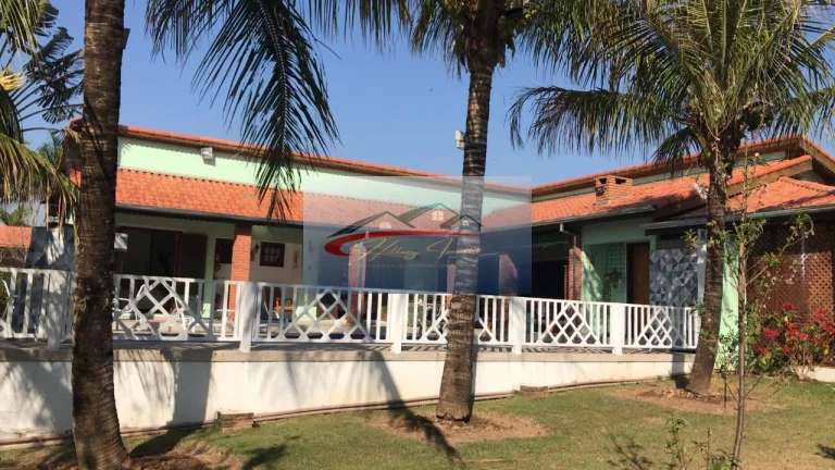 "Oportunidade" Vende-se Linda Casa em Condomínio Fechado em Rua Bela Vista