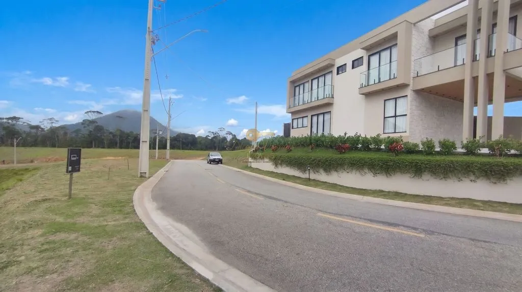 Imagem Terreno em Condomínio para Venda em Teresópolis / RJ no bairro Ermitage