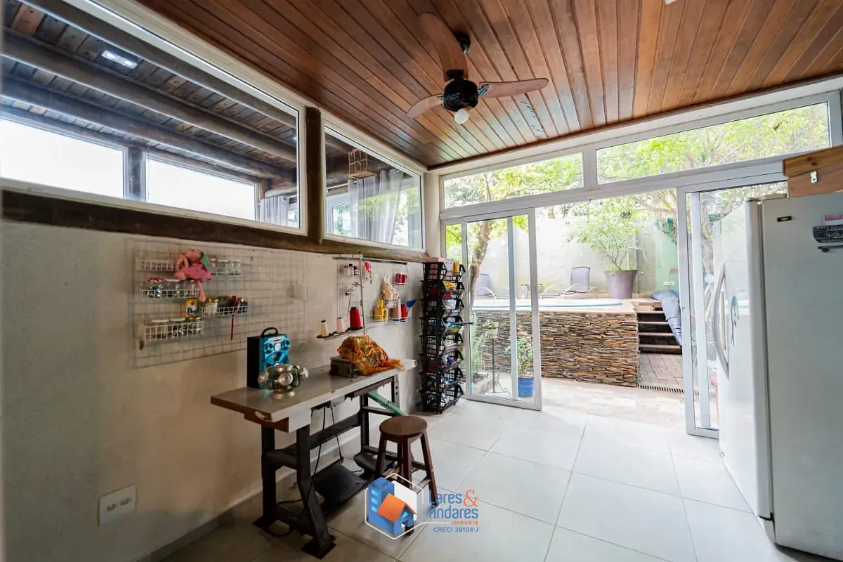 Imagem Casa para venda em Planalto Paulista com 4 quartos, sendo 4 suítes, 326m²