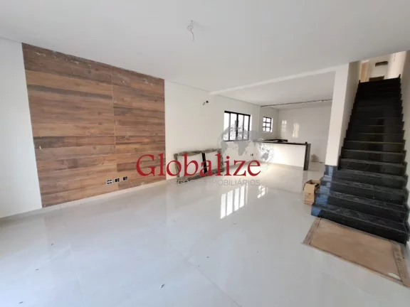 Foto do imóvel Casa sobreposta térrea à venda com 100m², 3 suítes, 2 vagas, piscina por R$1.025.000,00 no Embaré em Santos