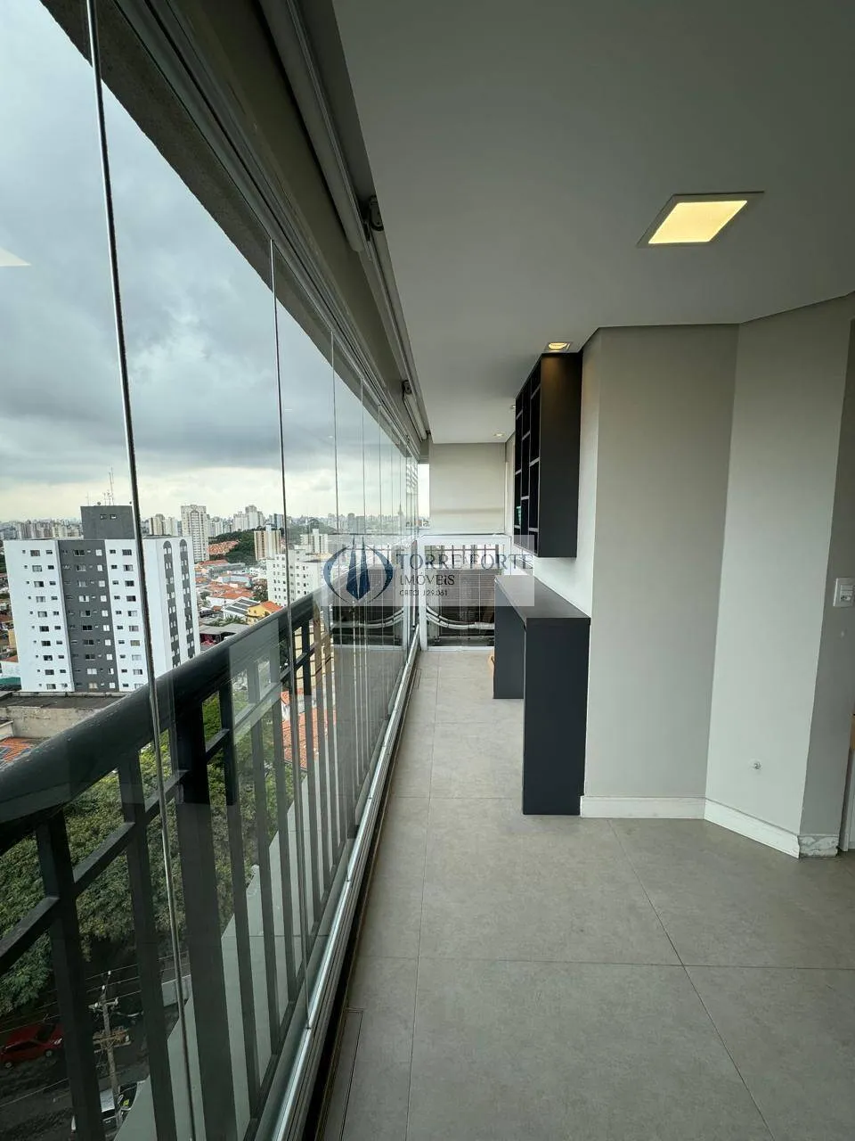 Imagem Lindo apartamento com 60 m², 2 dormitórios sendo 1 suíte, 1 vaga de garagem