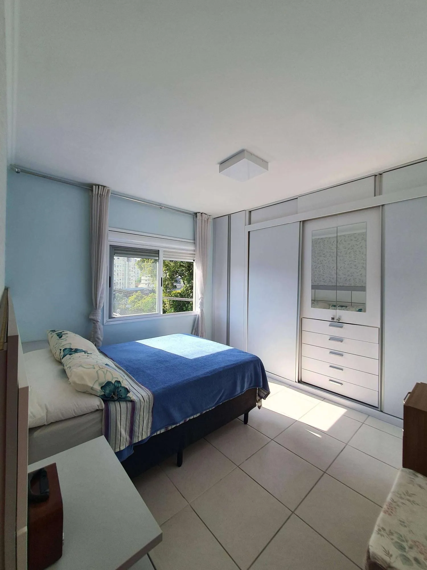 Imagem Apartamento mobiliado, pronto para morara com 2 dormitórios e 1 garagem
