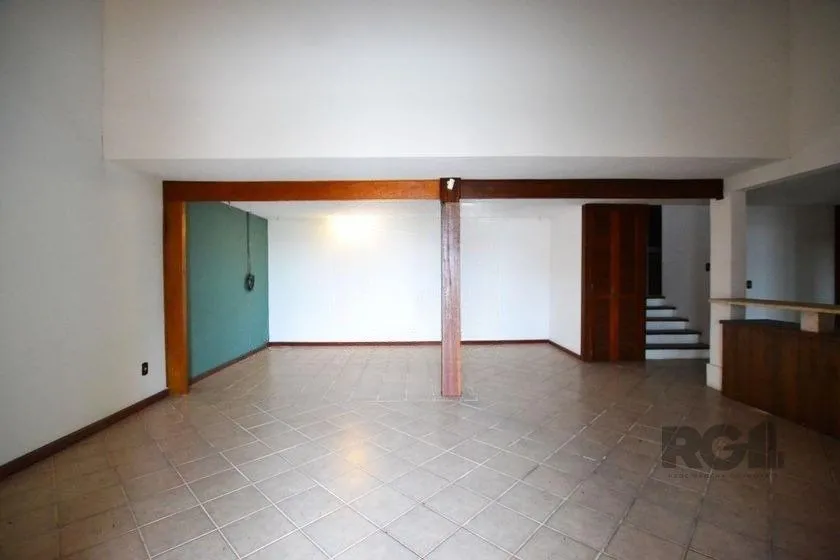 Imagem Casa de 200m² - 4 dormitórios, 4 vagas no bairro Espírito Santo