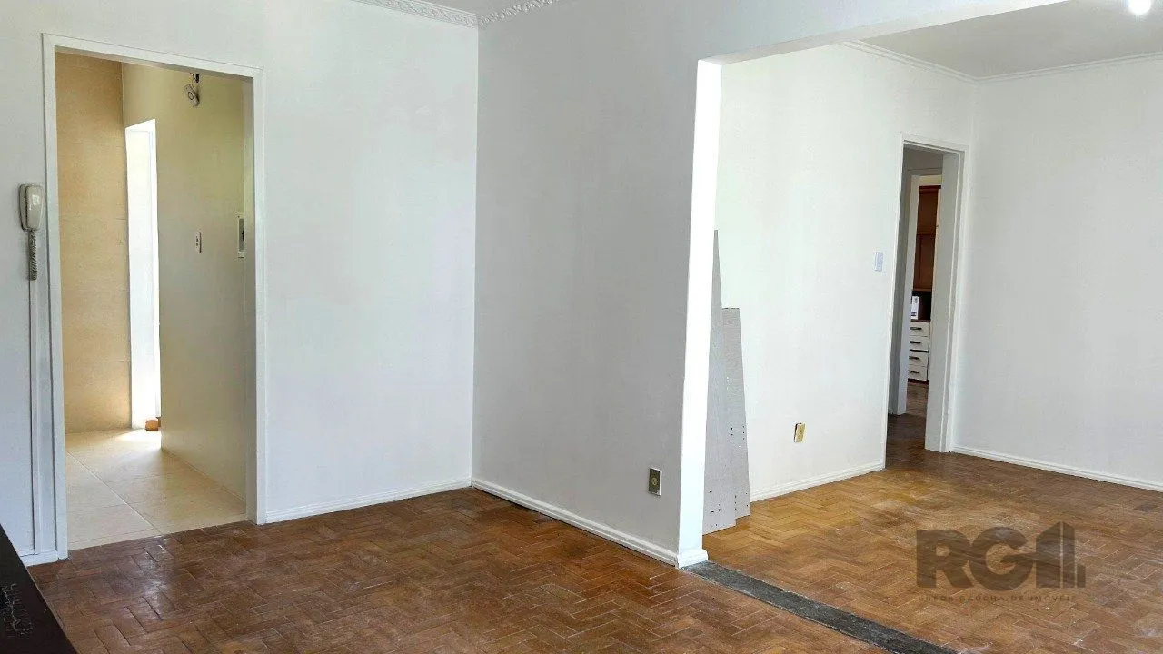 Imagem Apartamento 03 dormitórios no bairro Menino Deus, excelente localização.