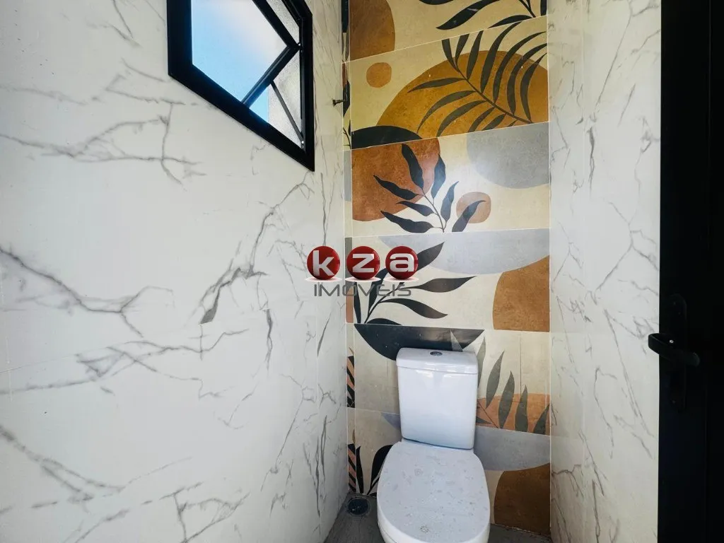 Imagem Casa de alto padrão a venda no Condomínio Portal do Jequitibá em Valinhos-SP: 4 quartos, 3 suítes, 4 vagas de garagem, 244m² de área.