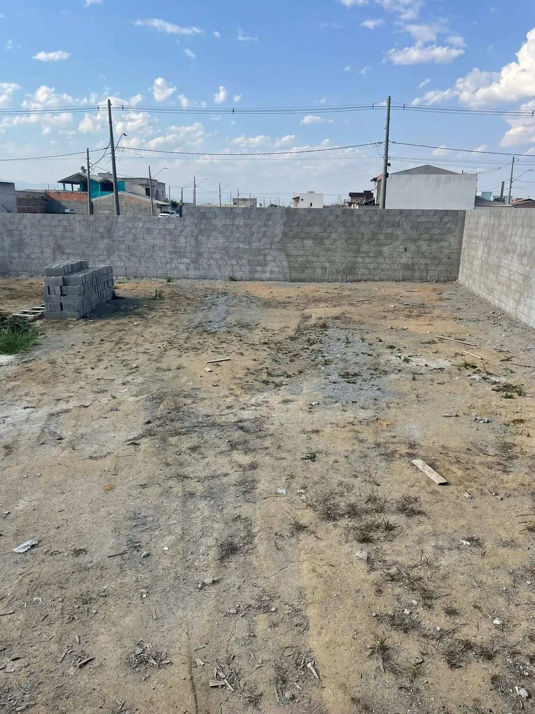 Imagem Terreno à venda 200M², Loteamento Residencial e Comercial Araguaia, Pindamonhangaba - SP