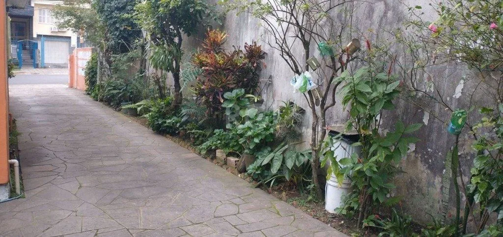 Imagem Terreno para Venda - 0m², 0 dormitórios, Petrópolis