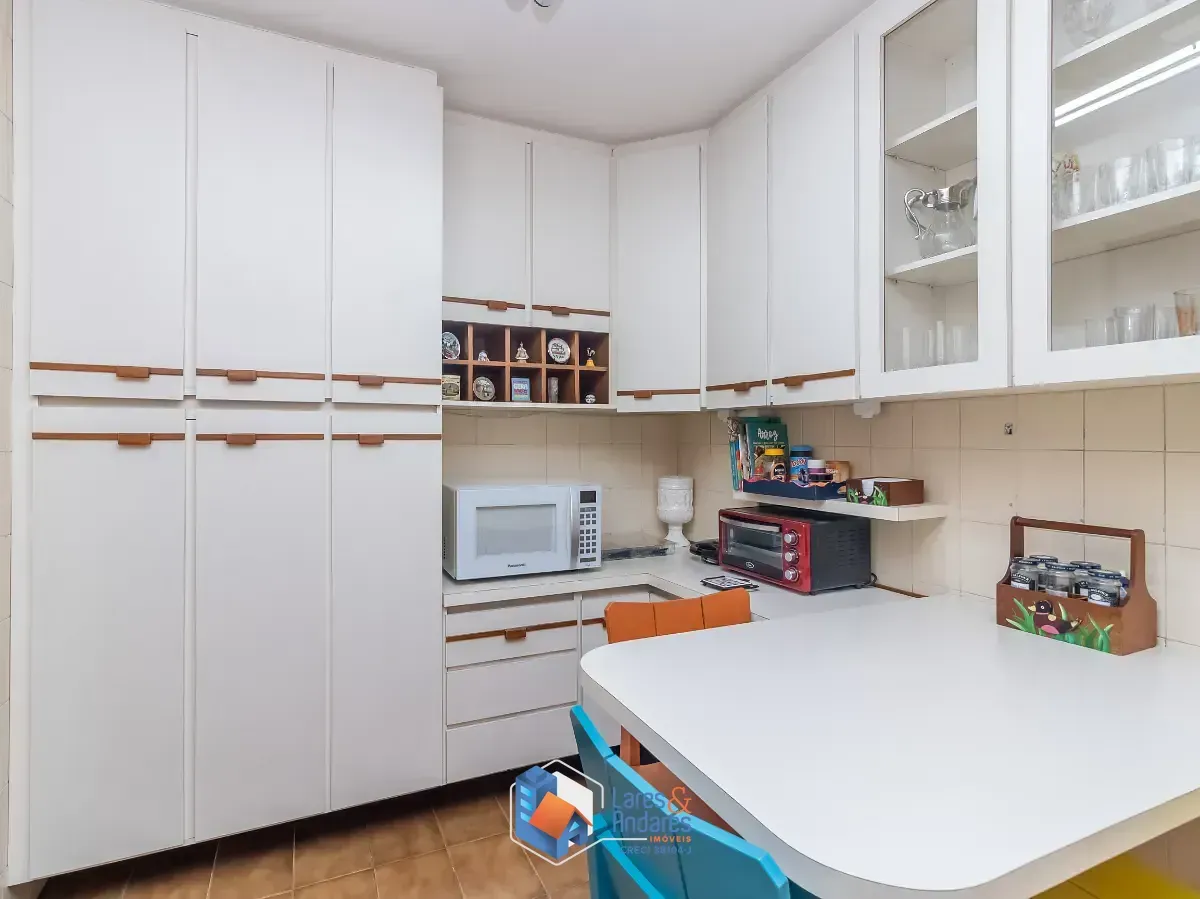 Imagem Apartamento para venda em Moema com 4 quartos, sendo 1 suíte, 170m²