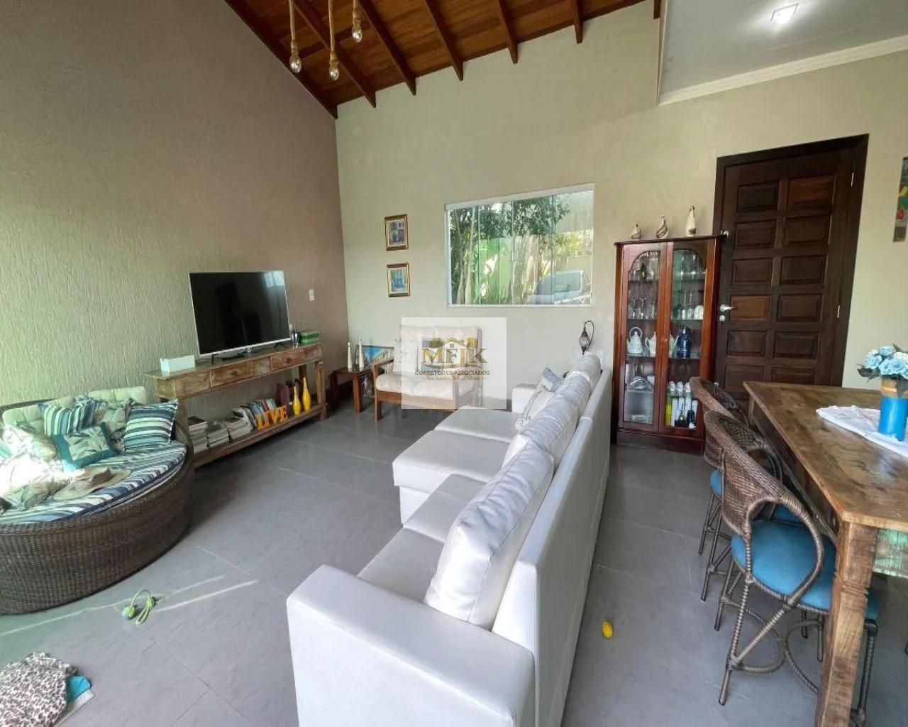 Imagem Casa com 3 quartos e 261 m² à venda em Piçarras