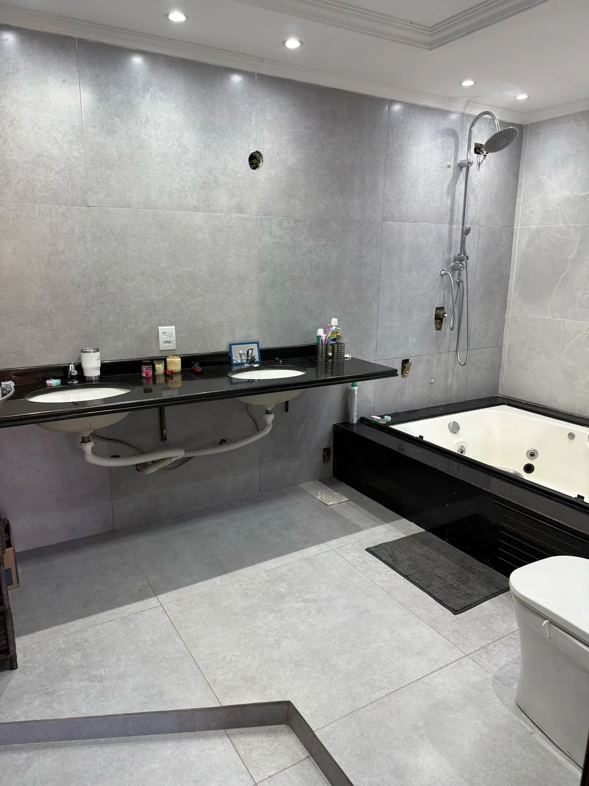 Imagem Casa com 03 quartos e 02 vagas de garagem