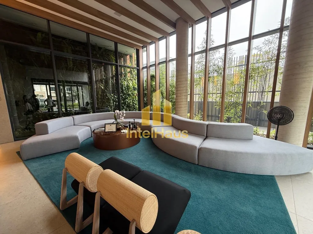 Imagem Apartamento à venda no Batel, em localização privilegiada na Avenida Vicente Machado, próximo a ...
