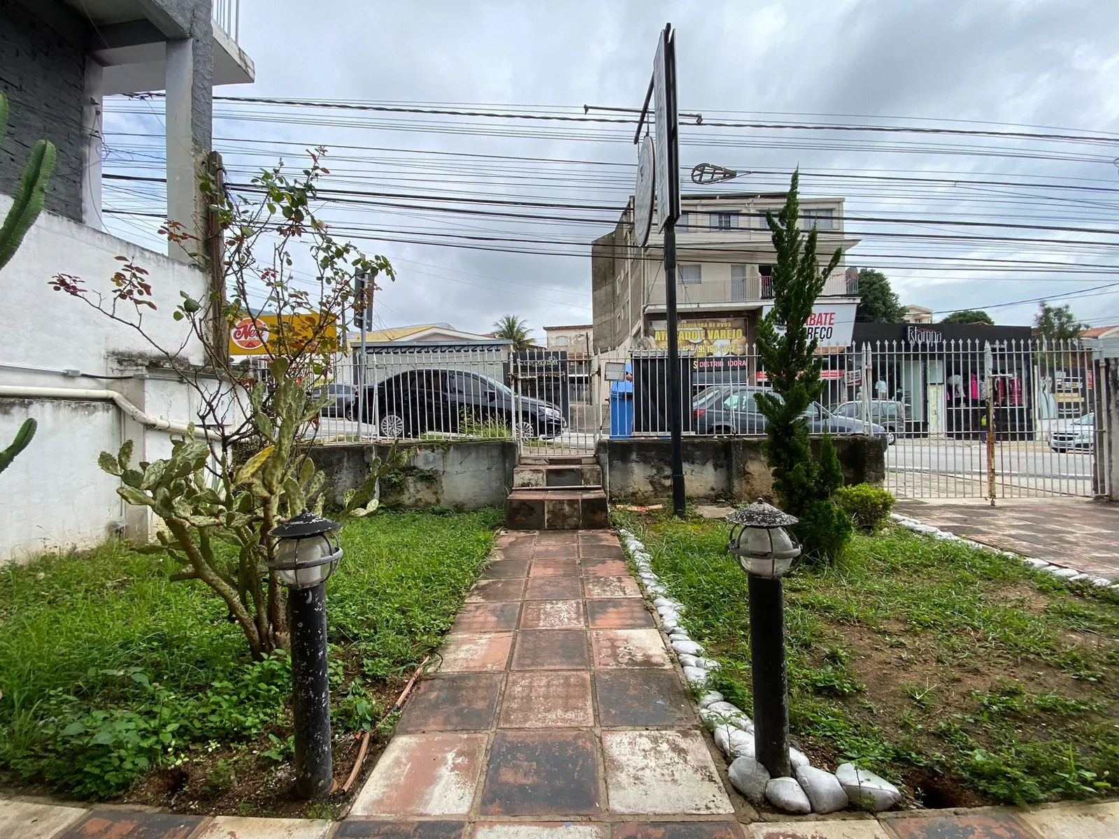 Imagem Oportunidade única: Casa comercial à venda em Votorantim-SP, 2 quartos, 1 sala, 1 vaga, 167m².
