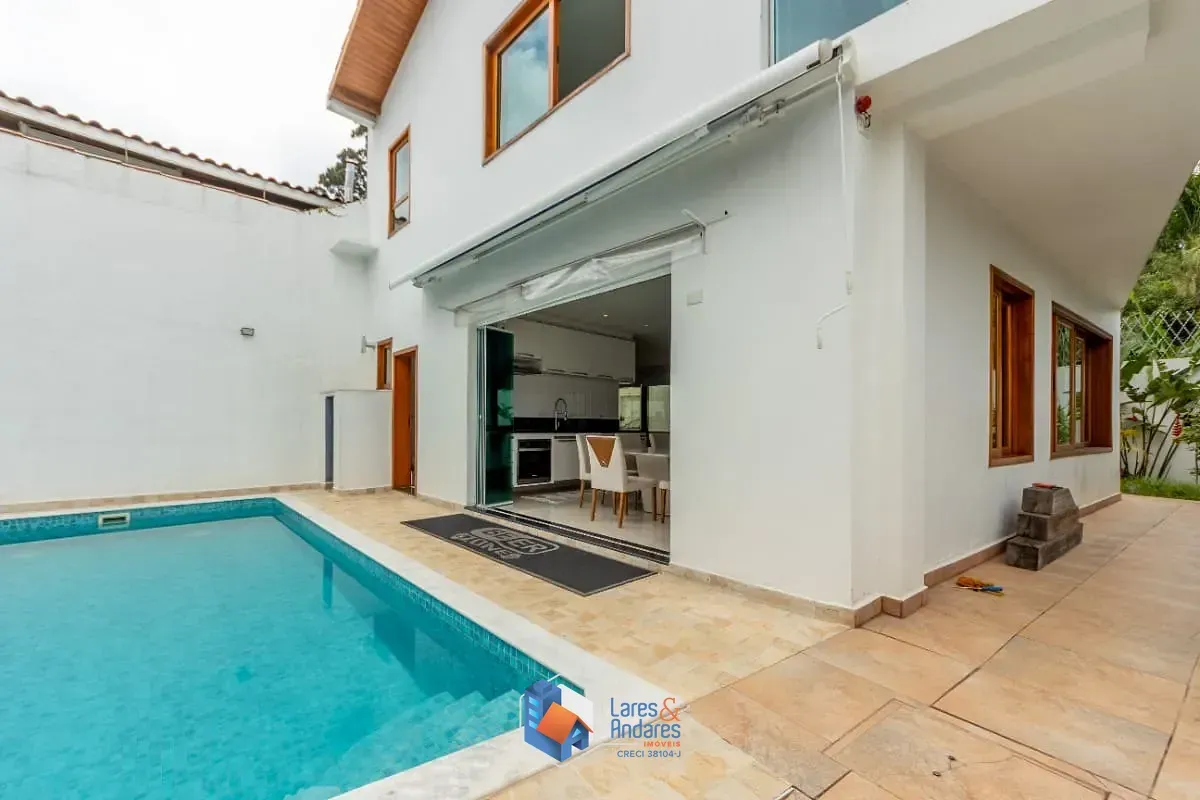 Imagem Sobrado para venda em Jardim Sertãozinho com 3 quartos, sendo 1 suíte, 247m²