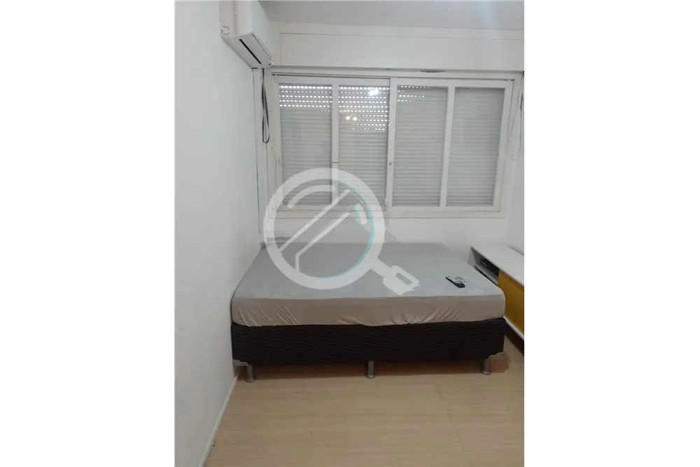 Imagem Apartamento, bem localizado. A 80m da Avenida Bento Gonçalves, e 100m da 3ª Perimetral, nas quais ...