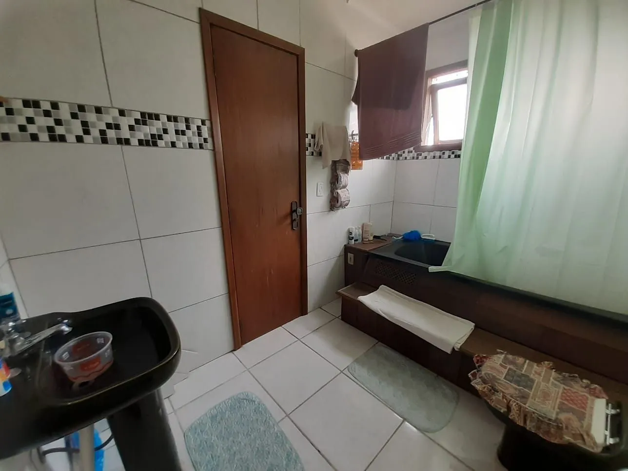 Imagem Casa Residencial Semimobiliada à Venda em Porto Alegre, RS