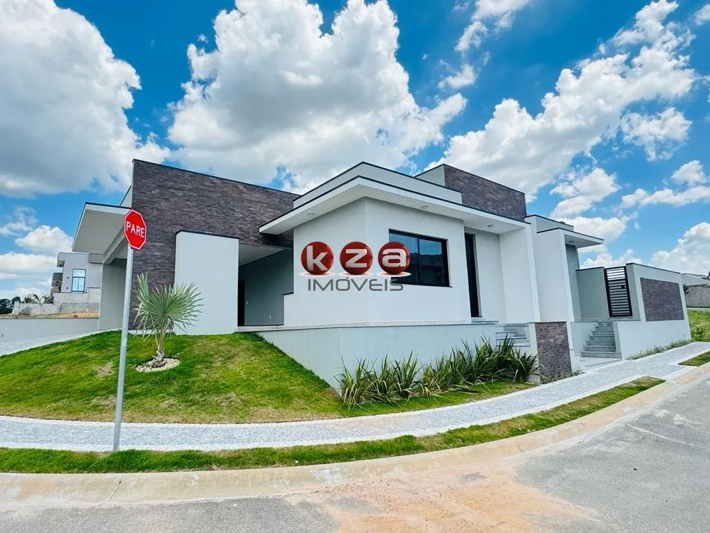 Foto do imóvel Incrível Casa em Condomínio à Venda em Valinhos-SP, Vila Capuava - 3 Quartos, 3 Suítes, 2 Salas, 4 Banheiros, 4 Vagas - 169,00 m².