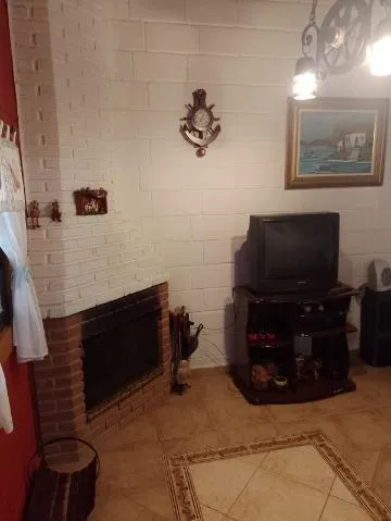 Imagem VENDA CHACARA CONDOMINIO SANTA ISABEL Excelente oportunidade!Com A/T 580m² e A/C 120m² distribuídos em 2 dormitórios sendo 1 suíte, sala.CONSULTE-NOS.
