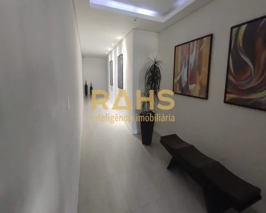 Imagem Apartamento 1 suíte mais 3 quartos no Centro em Joinville - SC por R$480.000,00. Conta com uma exce...