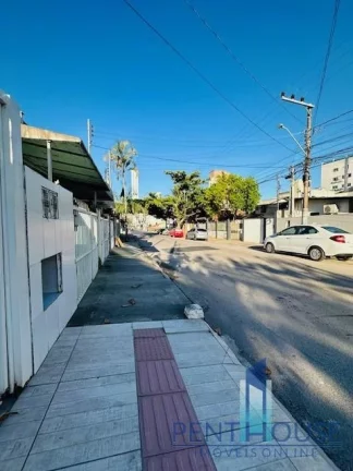 Imagem Sobrado Geminado para Venda em Balneário Camboriú, Nações, 2 dormitórios, 2 banheiros, 1 vaga