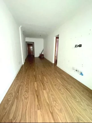 Imagem Apartamento à Venda em Guilhermina, Praia Grande - SP