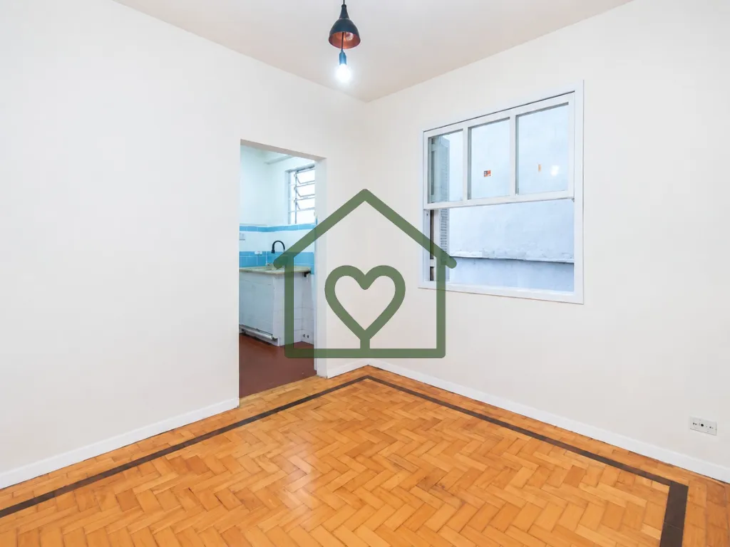 Apartamento de 1 dormitório, com 34 m², localizado no 3º andar, em prédio com 2 elevadores e por...