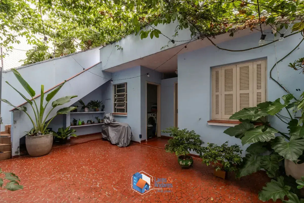 Imagem Sobrado para venda em Vila Clementino com 3 quartos, sendo 1 suíte, 161m²