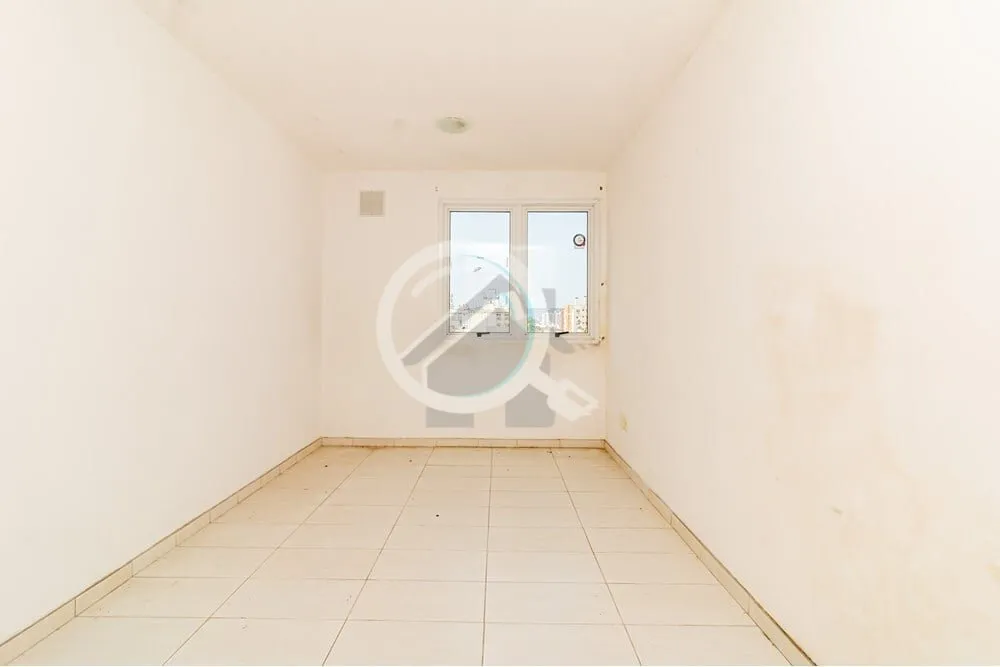 Imagem Sala comercial com dezenove metros quadrados, no sexto andar, situada na Rua Joaquim Nabuco, cidade ...