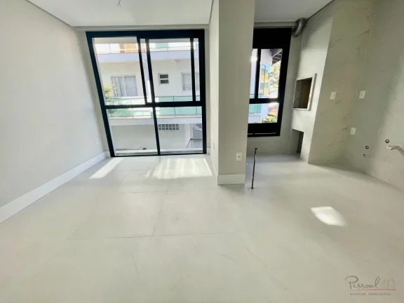 Imagem Excelente apartamento com 1 suíte , lavabo, 1 vaga e hobby box. Condomímio possui salão de festas...