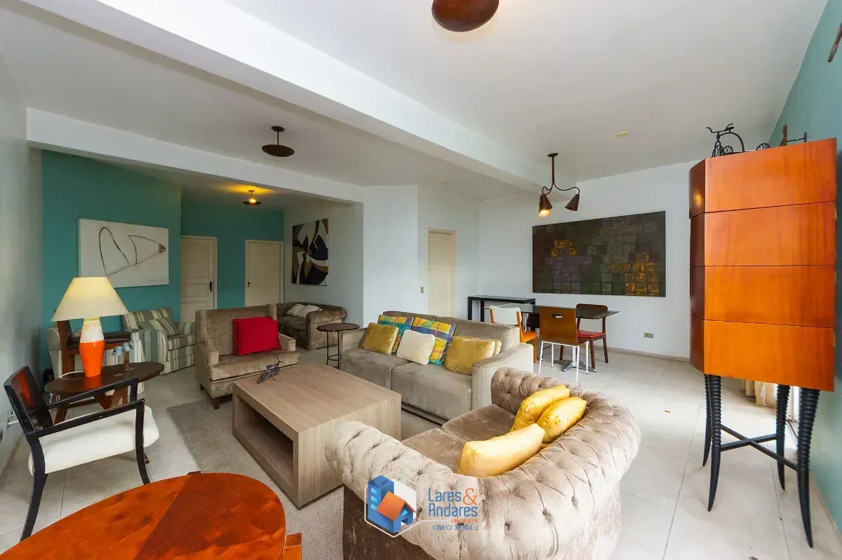 Imagem Casa para venda em Vila Morse com 9 quartos, sendo 3 suítes, 643m²