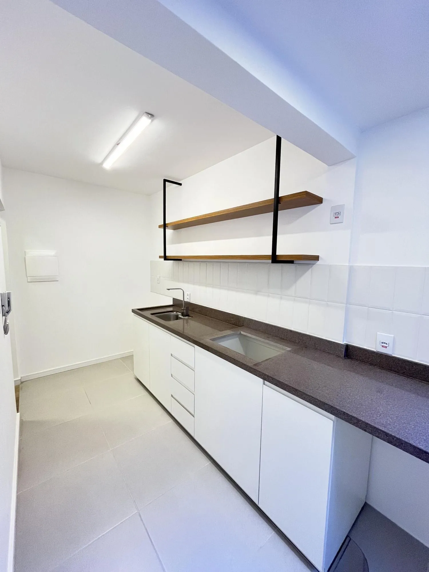 Imagem Apartamento de 2 quartos, suíte e 1 vaga de garagem no bairro Bom Fim em POA