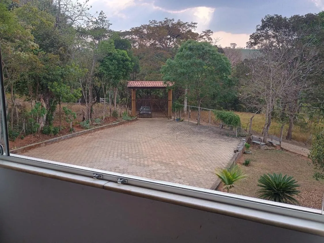 Imagem Vendo Chácara em Crucilândia/MG - com 2.400 m² de area